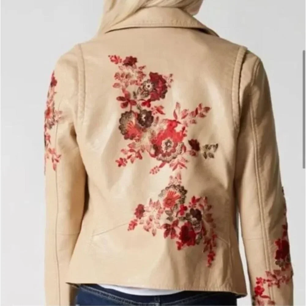 NWT Blank NYC Tan Floral Embroidered Vegan Leather Moto Jacket Size XS Biker - Picture 2 of 10